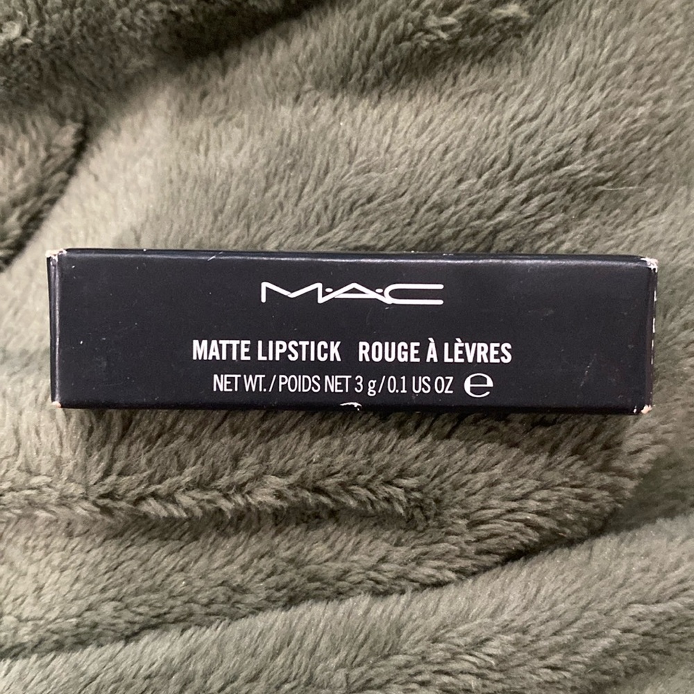 MAC Cosmetics Matte Lipstick BRAND NEW in shade:LADY DANGER. Such a Mac staple